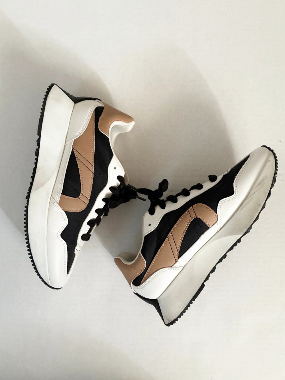 Steve Madden Jessika/Julez Chunky Platform Retro SF3140 Sneakers 9 Black Tan